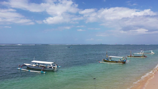 Sanur海滩在印尼巴厘岛鸟瞰图视频素材