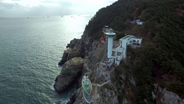 釜山的大宗台和永道灯塔视频素材