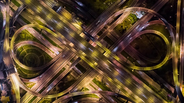 Hyperlapse with zoom in:多重高速公路街道交通视频下载