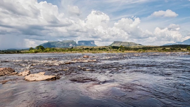 Canaima National Park tepuis的间歇记录:跨度、Kusary和Kurawaik。委内瑞拉视频素材