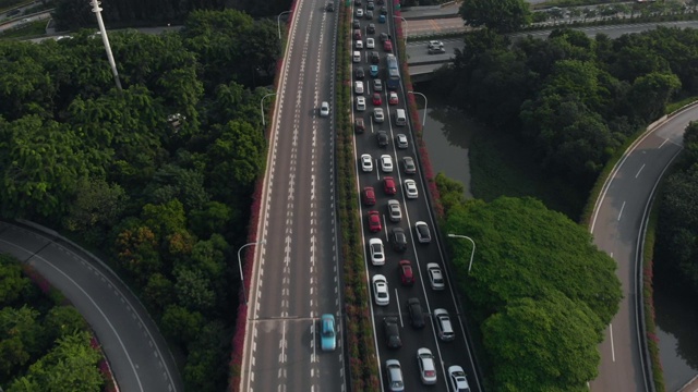 多层次交叉路口大堵车视频素材