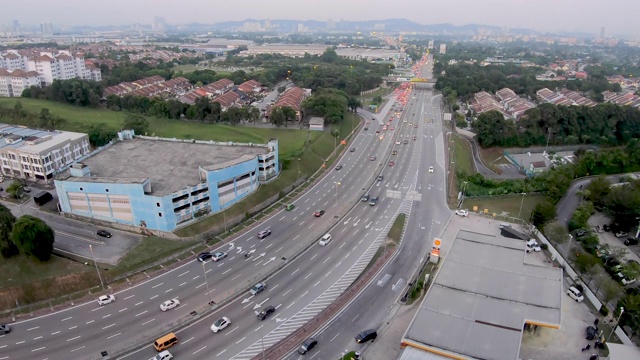 住宅小区公路交叉口视频素材