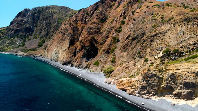 马夫拉沃利亚火山海滩空中Chios /希腊视频下载