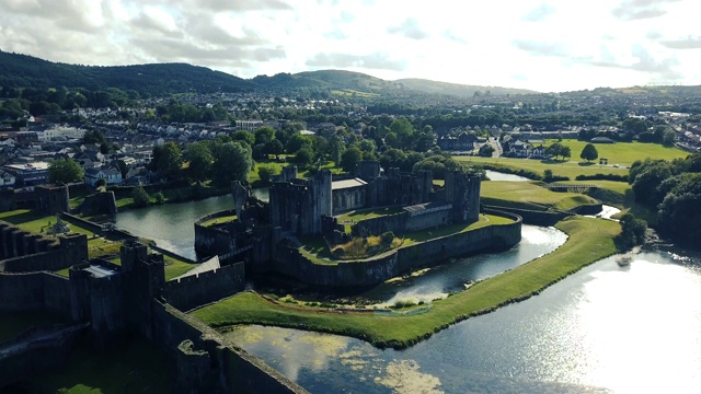 Caerphilly城堡鸟瞰图视频下载