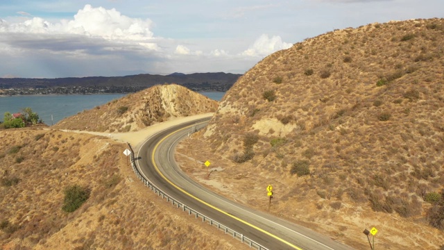 沙漠山区公路视频素材