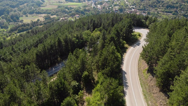 上面的山路视频素材