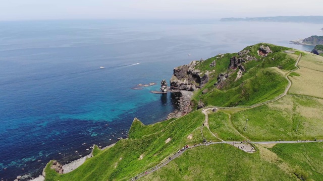 无人机鸟瞰图北海道kamuicape by Drone -Beautiful Shakotan blue sea，视频下载