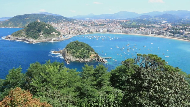 San Sebastián的地点和它的海湾。西班牙巴斯克地区。视频素材