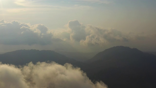 阳光轻云苏梅岛景观航空全景4k泰国视频素材