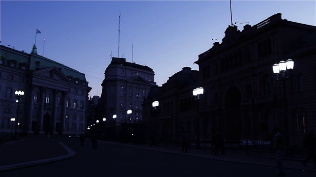 布宜诺斯艾利斯的粉色房子(Casa Rosada)。关灯。视频素材