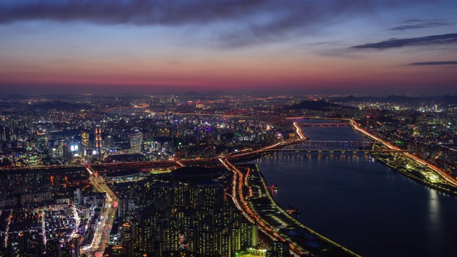 日落到夜晚的汉江地区和三成洞区在江南区，首尔视频素材