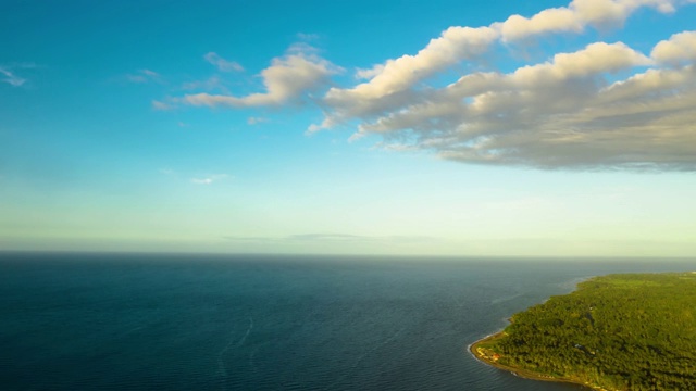 热带景观与海和云的时间流逝。Camiguin岛菲律宾视频素材