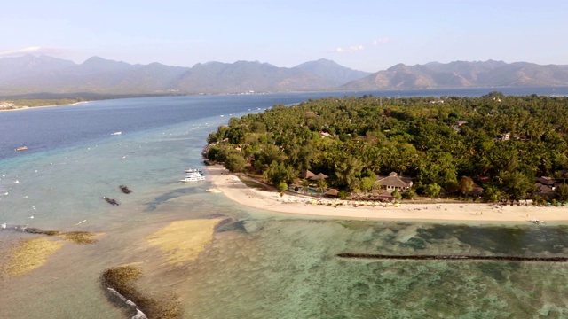 印尼龙目岛吉利航空岛的航拍画面视频素材