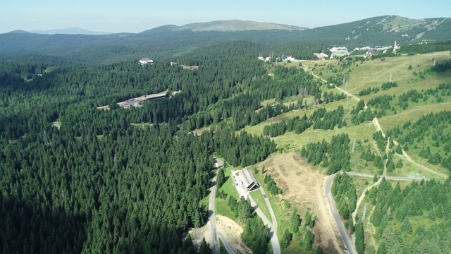 乡村道路和山区视频素材