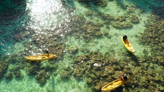 热带海水泻湖与游客，菲律宾，厄尔尼诺视频素材