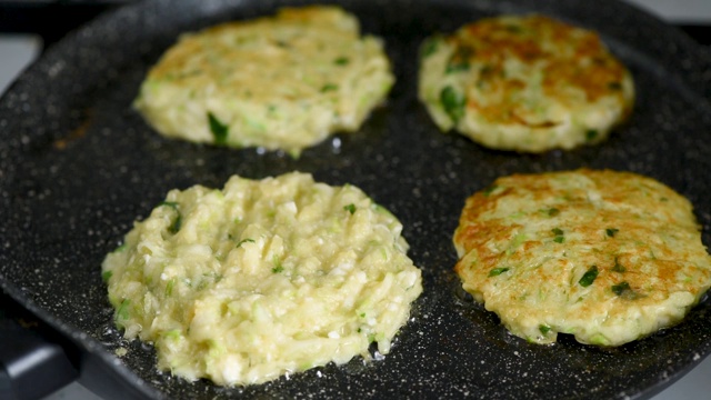 素食蔬菜油煎饼视频素材