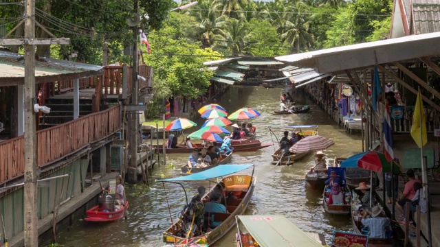 Damnoen Saduak，最著名的传统水上市场和文化旅游目的地，Ratchaburi，泰国-时光流逝视频素材