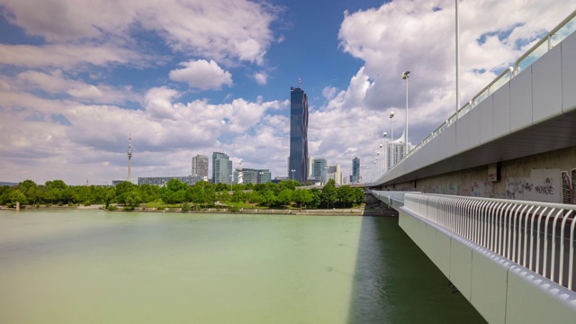 维也纳城市现代市中心晴天河桥全景4k时间推移奥地利视频素材