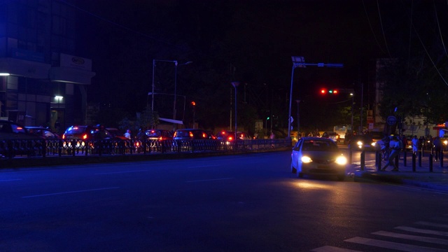 班加罗尔城市夜间时间照明交通十字路口全景4k印度视频素材