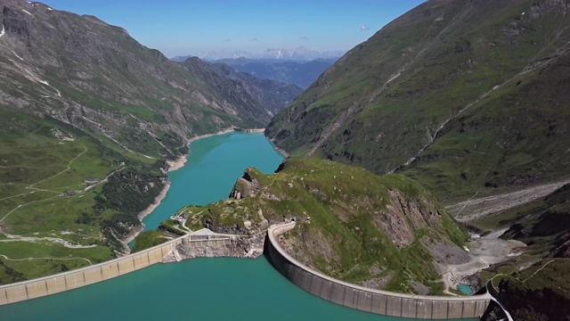 卡普伦高山水库的空中全景图Mooserboden Stausee和Wasserfallboden在Hohe Tauern，萨尔茨堡土地，奥地利。视频素材