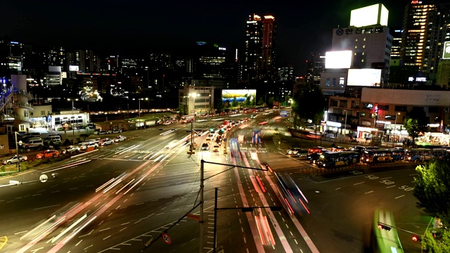 时间流逝，首尔，韩国城市景观与交通在黄昏视频素材