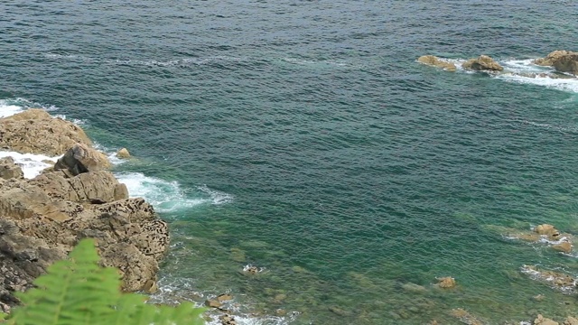 迪纳德附近的布雷顿海岸。布列塔尼。法国。视频素材