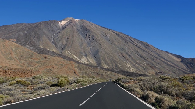 前往泰德火山，泰德国家公园，特内里费，加那利群岛，西班牙的POV汽车视频素材