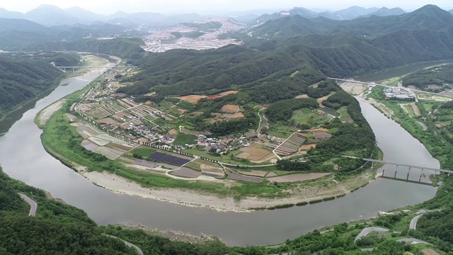 韩国丹阳县周围的山景视频素材