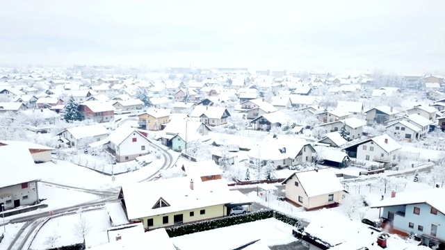 夜里下着雪视频素材