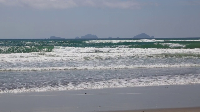 岛屿与海浪视频素材