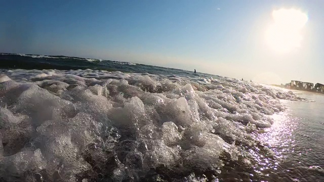 柔软的海浪和沙滩视频素材