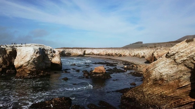 太平洋海岸石拱鸟瞰图视频素材