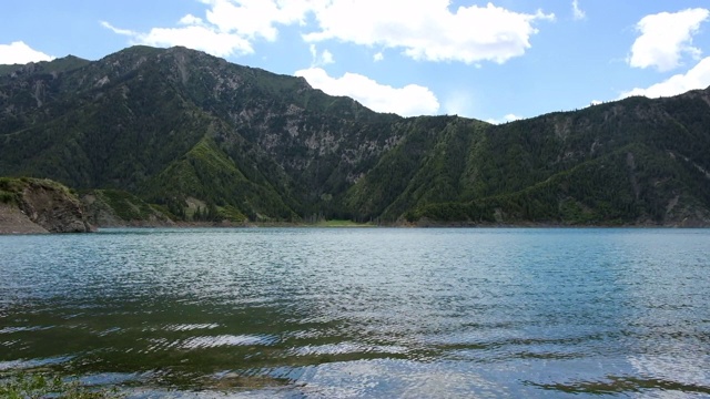 天山的河流视频素材