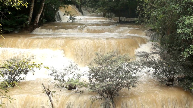 雨季瀑布视频素材