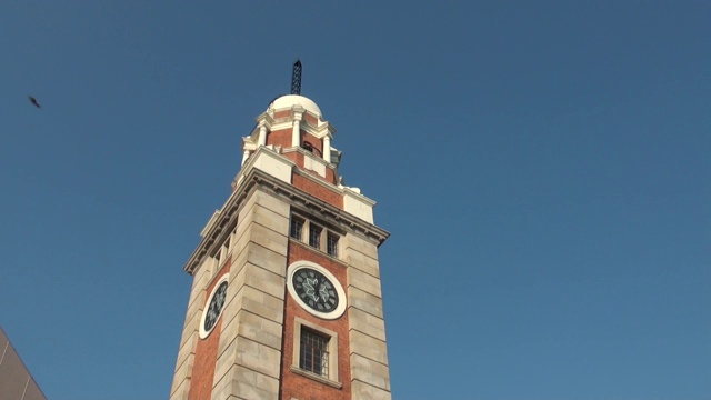 香港尖沙咀钟楼日景，维多利亚港视频素材