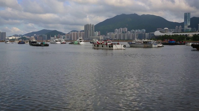 香港城市景观天白云，城市天际线视频素材