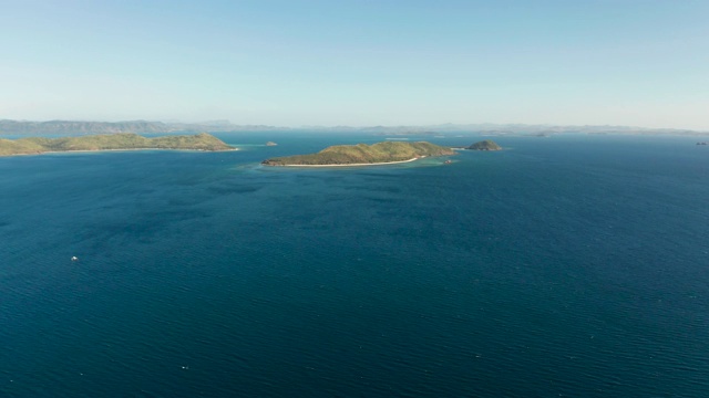 热带岛屿和泻湖海景。、菲律宾巴拉望视频素材