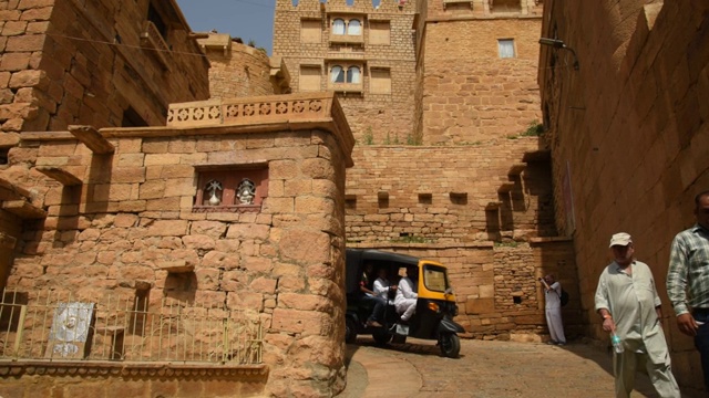 参观Jaisalmer堡。视频素材