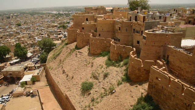 从Jaisalmer堡，Jaisalmer，拉贾斯坦邦，印度的Jaisalmer城的观点。视频素材