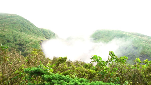 阳明山公园4K温泉山视频素材