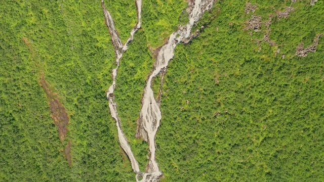 Geiranger瀑布鸟瞰图视频素材