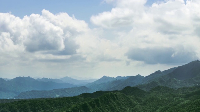 Hyperlapse of elevated view mountains五分山。山美丽的风景视频素材