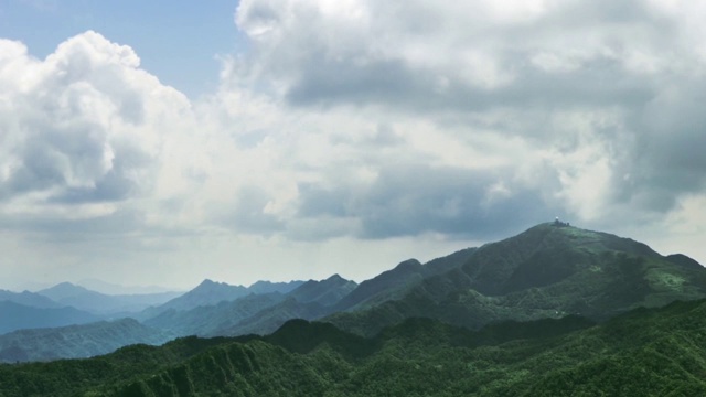 Hyperlapse of elevated view mountains五分山。山美丽的风景视频素材