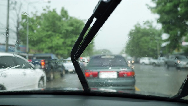 雨天堵车视频素材