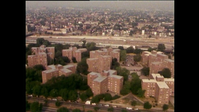 Cabrini绿色住宅项目鸟瞰图;芝加哥,1989视频素材