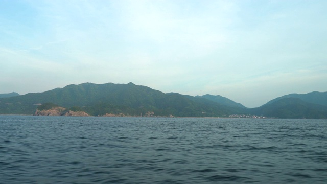 Nakadōri-jima (中通島) in the Gotō Islands (五島市) Landscape from the sea视频素材