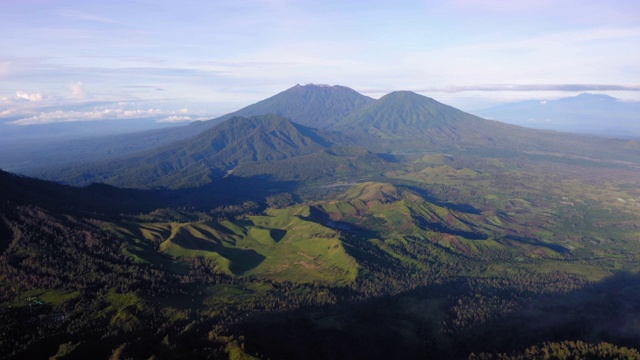 印尼爪哇伊真火山的日出视频素材