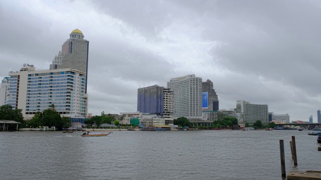 4K时间流逝，湄南河在曼谷市中心，湄南河是泰国的主要河流。视频素材