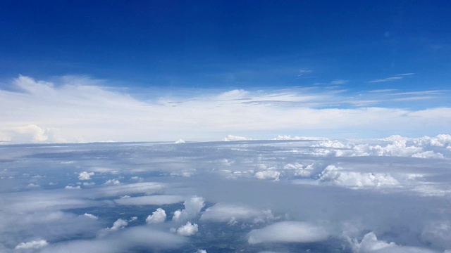 从飞机上看云天空视频素材