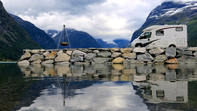 家庭度假旅行房车，假期旅行房车视频素材